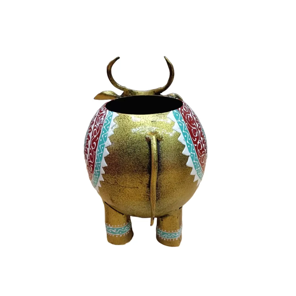 cow-planter-back.webp